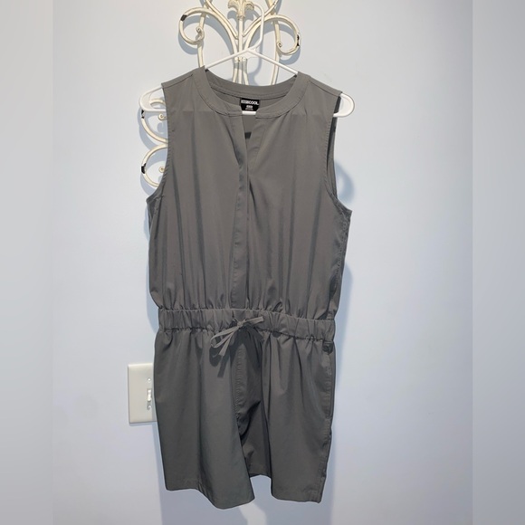 32 Degrees Pants - NEW 32 Degrees Cool Olive Green Sleeveless Romper - Medium